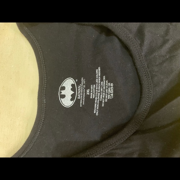 Batman/ tank top - Picture 2 of 2